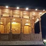 House Boat Hardy Palace