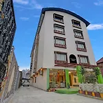 Townhouse Oak The Saffron Hotel