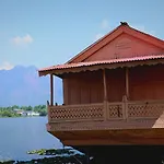 Peacock Homestay