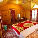 Green Heritage Group Of Houseboats