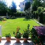 Jeelani Guest House