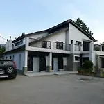 Jeelani Guest House