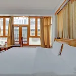 Oyo 82305 Hotel Ruby And Restaurant
