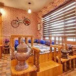 Super Oyo Capital O 91600 The Village Classic Hotel And Restaurant