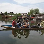 Houseboat Pride Of India