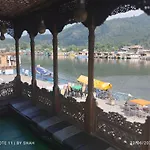 Laila Luxury Houseboats Group