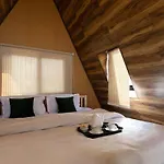 Stayvista At The Loft - Pet Friendly Villa With A-Frame Structure, English Interiors, Bonfire