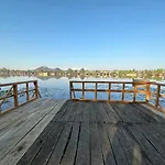 Nigeen Lodge