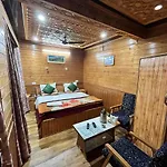 Sun N Shade Guest House