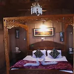 Kashmir Palace Group Of Houseboats
