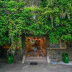 Hotel Mirage