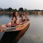 Iblala Houseboat