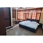 Hotel Basant Inn, Srinagar