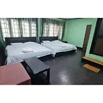 Hotel Basant Inn, Srinagar