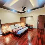 Hotel Green Rooms
