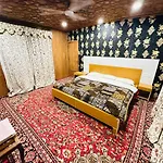 Hayat Houseboat