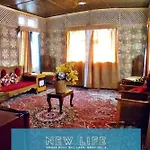 Hayat Houseboat