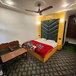 Junaid Guest House