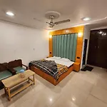 Junaid Guest House