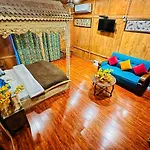 Hayat Group Of Houseboats