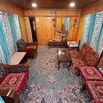 Hb Nancy Group Of Houseboats