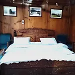 Guna Guest House