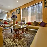Hotel Pearl Continental