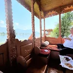 New Kolohai Group Of Houseboats