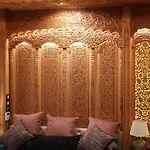 Harmukh Houseboat By Stay Pattern