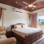 Stayvista At Pinewood Villa - Pet Friendly Villa With Lawn & Pool Table