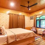 Stayvista At Lakeshore Bliss
