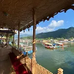 Nazneen Group Of Houseboats