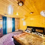 Houseboat New World
