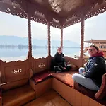 New Kolohai Group Of Houseboats