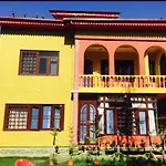 Kashmir Vibes