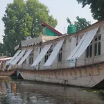Heaven Breeze Group Of Houseboats