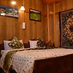New Lucky Flower Group Of House Boat
