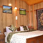 New Lucky Flower Group Of House Boat