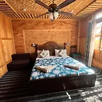The Heritage Group Of Houseboats