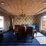 The Heritage Group Of Houseboats