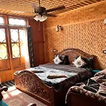 The Heritage Group Of Houseboats