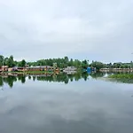 H.B.Victoria Garden