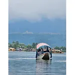 Hotel Al-Shemagh, Srinagar
