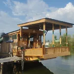 Pana 4 Boat House