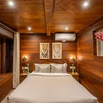 Stayvista At The Bear Necessities