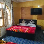 Bashaw Residency, Top Rated Family Guest House Near Srinagar Airport