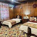 The Heritage Group Of Houseboats