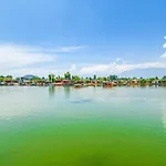 Mexico Group Of Houseboats