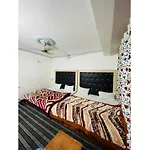 Hotel Muneer Ishfan, Srinagar