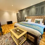 De Elaaf The Luxury Stay